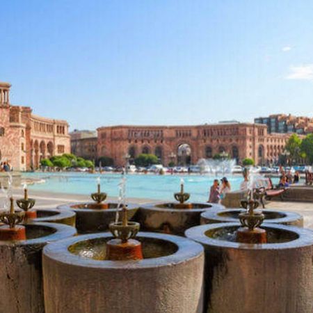 Luxury Apartment With Jacuzzi On Republic Square 예레반 외부 사진